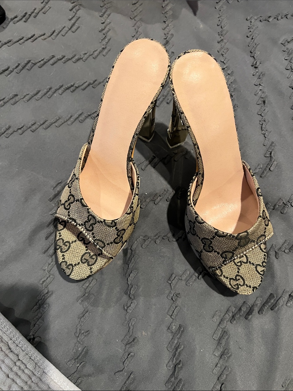 Monogram Open-Toe Slide Heels in Beige/Black